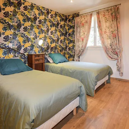 Apartment In With Private Swimming Pool, Be Inside Or Outside