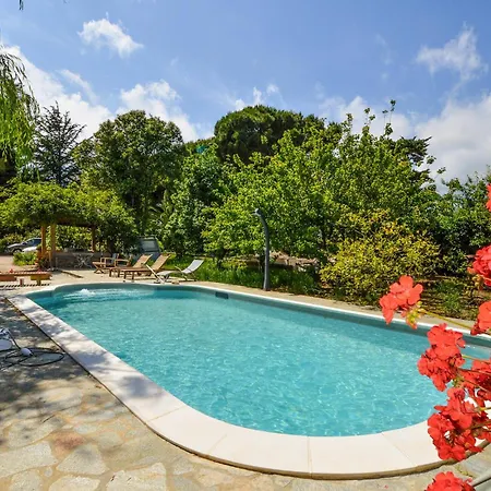 Apartment In With Private Swimming Pool, Be Inside Or Outside *