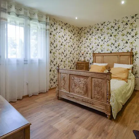 Pet Friendly Apartment In Furiani *